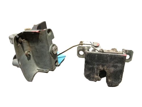 Tailgate lock SEAT IBIZA III (6L1) 1.9 TDI | BP22731066C101 