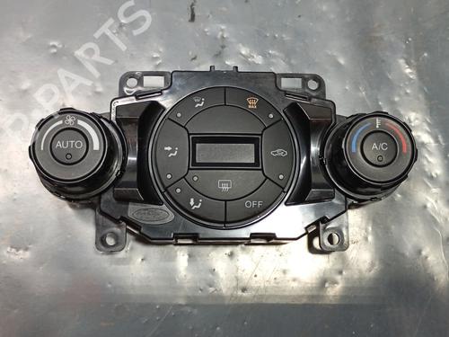 Used Climate control FORD FIESTA VI (CB1, CCN) 1.25 (82 hp) 21572478