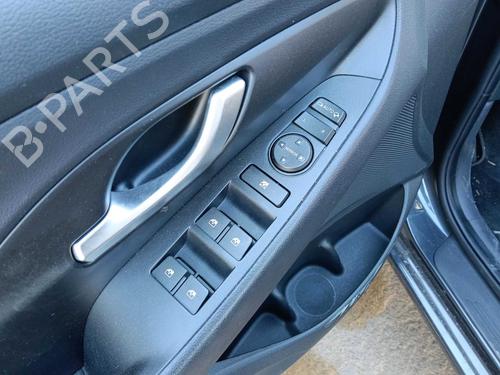left-front-window-switch-hyundai-i30-pde-pd-pden-2016-39684013 main image