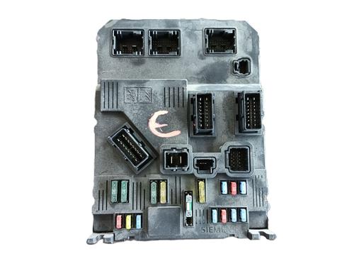 Used Fuse box PEUGEOT 407 (6D_) 2.0 HDi 135 (6DRHRH, 6DRHRE, 6DRHRG, 6DRHRJ) (136 hp) 30157287