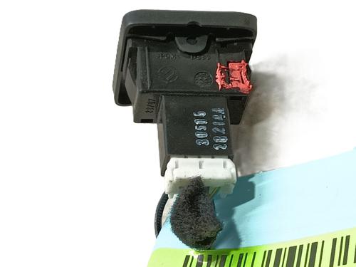 Right front window switch FIAT 500 (312_) 1.2 (312AXA1A) | BP24869219I26 