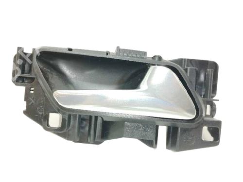 Used Front right interior door handle PEUGEOT 3008 II SUV (MC_, MR_, MJ_, M4_) 1.6 THP 165 (M45GYW, M45GZW, M45GYV) (165 hp) 6293369
