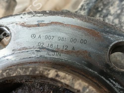 Right front steering knuckle MERCEDES-BENZ SPRINTER 3,5-t Van (B907, B910) 314 CDI RWD (907.631, 907.633, 907.635, 907.637) | BP30382559M26