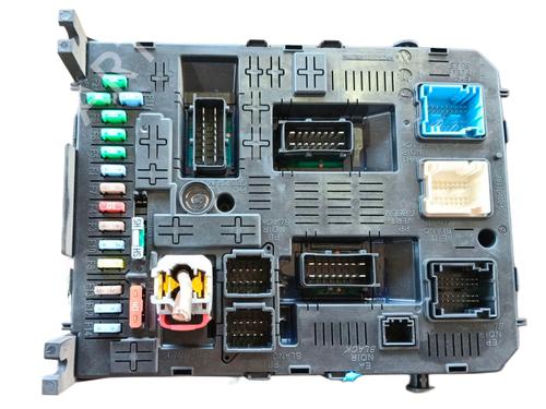 Used Fuse box CITROËN C4 I (LC_) 1.6 16V (109 hp) 28130222