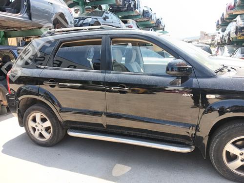 Left front window switch HYUNDAI TUCSON (JM) 2.0 CRDi | BP28188554I27 