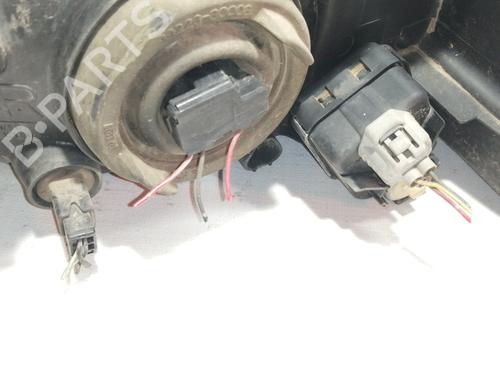 Right headlight MITSUBISHI SPACE WAGON (N9_W, N8_W) 2.4 GDI (N84W) | BP6333301C29 
