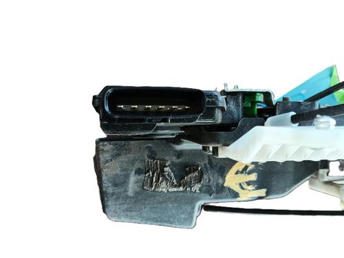 Front left lock KIA CARENS III MPV (UN) 2.0 CRDi 115 | BP30168645C98 