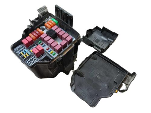 Used Fuse box Fuse box 30353312 30353312
