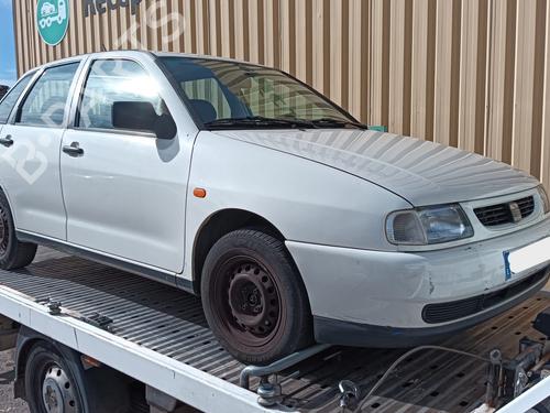 Brugte SEAT IBIZA II (6K1) 1.4 i (60 hp) 4326606