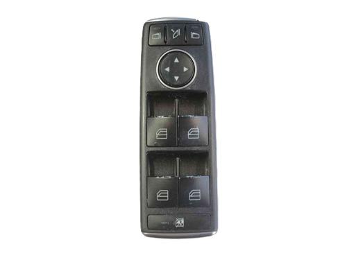 Pulsantiera anteriore sinistra Pulsantiera anteriore sinistra MERCEDES-BENZ GLA-CLASS (X156) GLA 220 d (156.903) (177 hp) 36391880 36391880