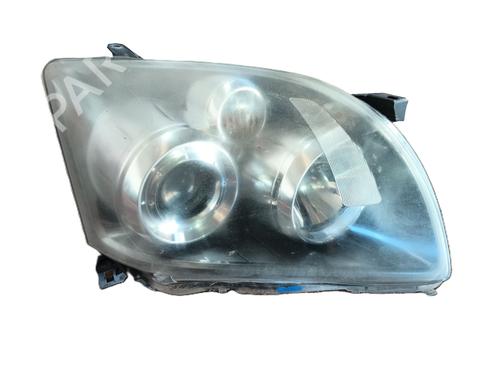 Used Right headlight TOYOTA AVENSIS Estate (_T25_) 2.2 D-4D (ADT251_, ADT251R) (150 hp) 30588067