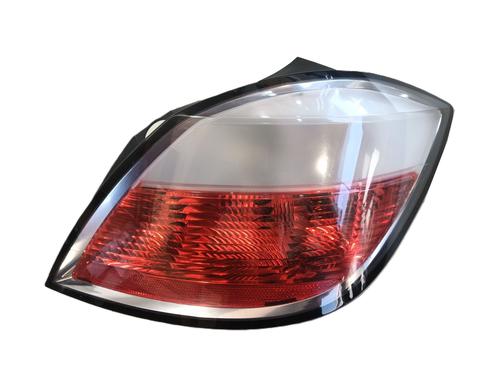 right-taillight-opel-astra-h-a04-2004-2005-2006-2007-2008-2009-2010-2011-2012-2013-2014-33854799 main image