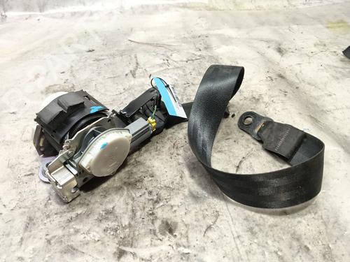 Used Front left seatbelt FORD FIESTA VI (CB1, CCN) [2008-2017]  17636060