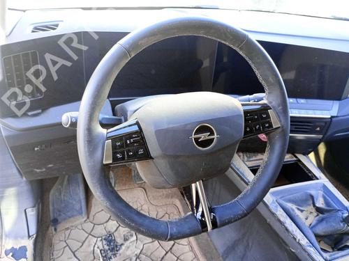 Used Steering wheel Steering wheel OPEL ASTRA L (OV5) 1.2 (FPHNSL, FPHNSR) (131 hp) 40038408 40038408