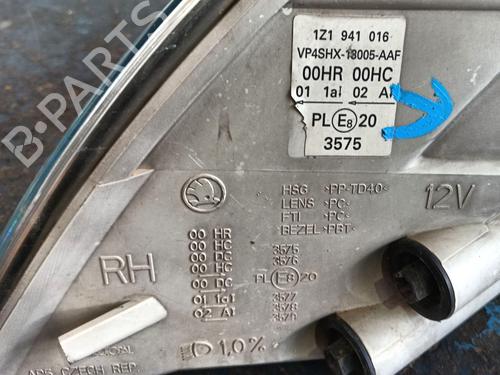 Right headlight SKODA OCTAVIA II (1Z3) 2.0 TDI 16V | BP25841603C29 