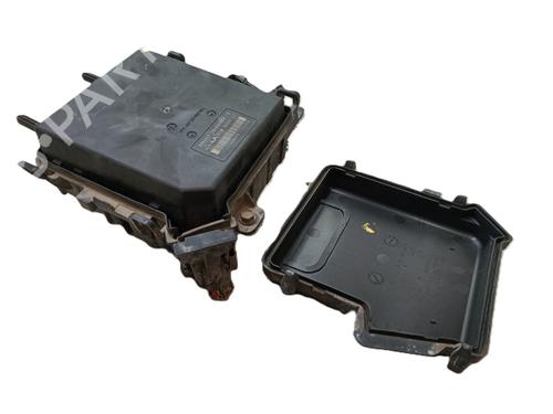 Used Fuse box Fuse box RENAULT MEGANE III Hatchback (BZ0/1_, B3_) 1.5 dCi (106 hp) 34625565 34625565