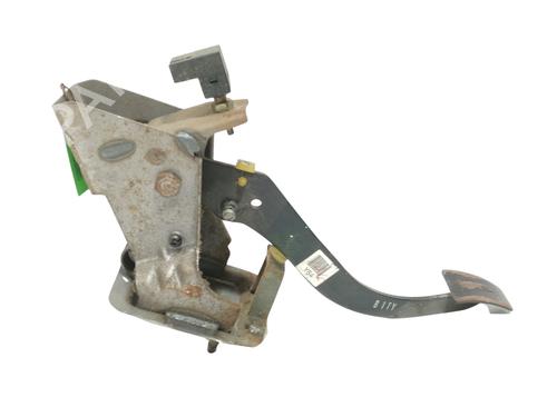 Clutch pedal HYUNDAI COUPE II (GK) 2.7 V6 (165 hp) 8766983