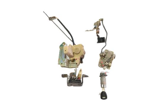 Used Tailgate lock HONDA CR-V I (RD) 2.0 16V 4WD (RD1, RD3) (128 hp) 31644227