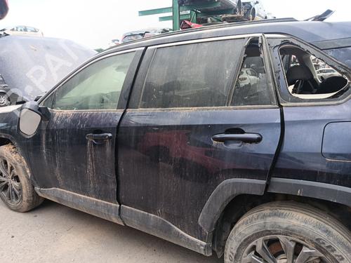 Armrest / Center console TOYOTA RAV 4 V (_A5_, _H5_) 2.5 Hybrid AWD (AXAH54) | BP32502683I20 