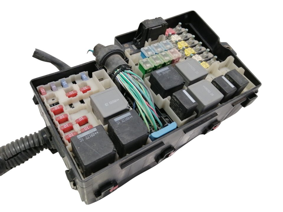 Fuse box FORD KUGA I 2.0 TDCi 4x4 10326605 BParts