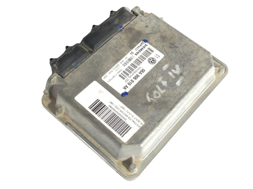 Engine control unit (ECU) VW GOLF IV (1J1) 6878983 | B-Parts