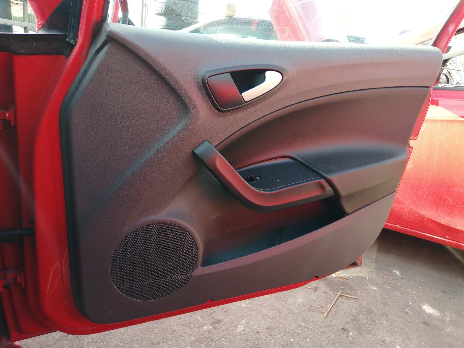 Right front door panel SEAT IV SC (6J1, 6P5) 1.6 TDI 6695889 B