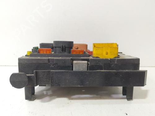 Used Fuse box Fuse box 36674940 36674940