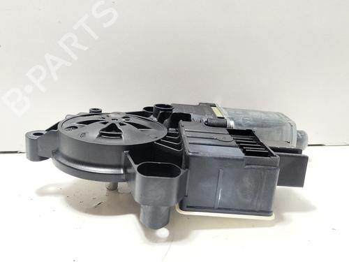 Used Right front window motor SEAT IBIZA V (KJ1, KJG) 1.0 MPi (80 hp) 32235280
