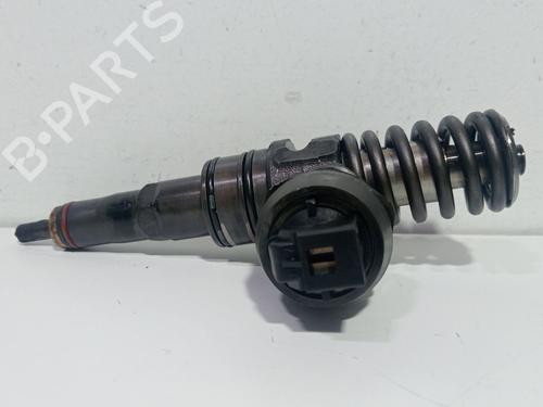 Used Injector VW GOLF V (1K1) 1.9 TDI 4motion (105 hp) 30129587