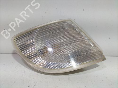 Used Right front indicator MERCEDES-BENZ VITO Van (W638) [1997-2003]  28161206