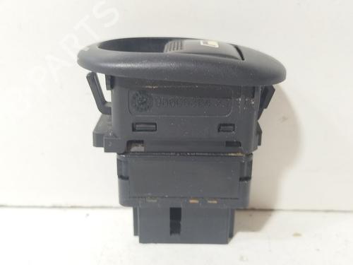 Used Right front window switch Right front window switch 37659867 37659867