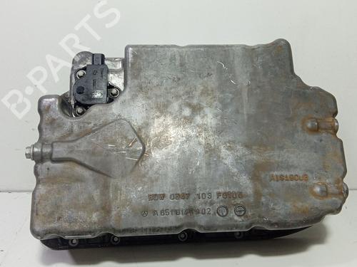 Used Oil sump MERCEDES-BENZ SPRINTER 3-t Van (B906) 209 CDI (906.611, 906.613) (88 hp) 30135107