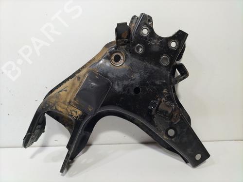 Used Right front suspension arm NISSAN TERRANO II (R20) 2.7 TD 4WD (101 hp) 31754689