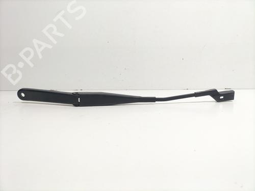 Used Front windshield wiper arm FORD FIESTA VI (CB1, CCN) 1.6 Ti (120 hp) 22750180