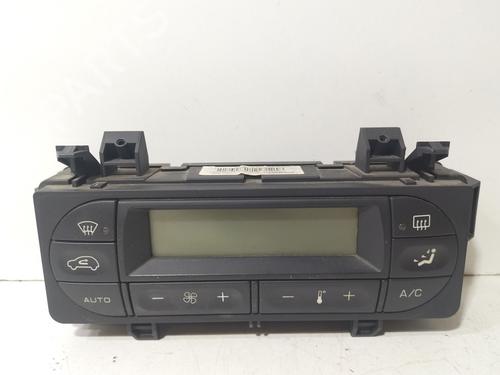 Used Climate control Climate control 37659865 37659865