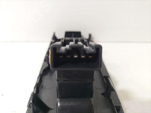Right front window switch SUZUKI GRAND VITARA II (JT, TE, TD) 1.9 DDiS All-wheel Drive (JT419, TD44, JB419WD, JB419XD,... | BP36702571I26 - Image 9