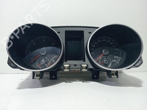 Used Instrument cluster VW GOLF VI (5K1) 1.6 TDI (105 hp) 22750288