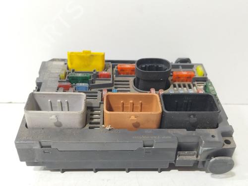 Used Fuse box Fuse box 36927943 36927943