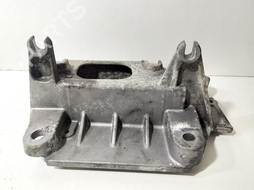 Used Engine mount Engine mount RENAULT CLIO III (BR0/1, CR0/1) 1.5 dCi (88 hp) 36325684 36325684
