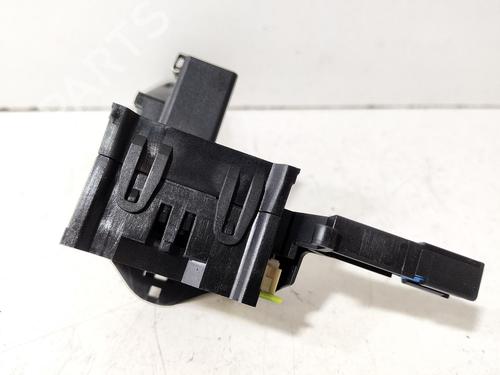 Steering column stalk AUDI A3 (8P1) 1.8 TFSI | BP37075340I23 - Image 4