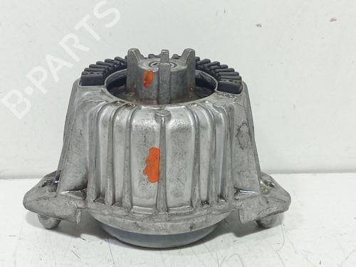 Used Engine mount MERCEDES-BENZ C-CLASS (W204) C 200 CDI (204.001) (136 hp) 28972521
