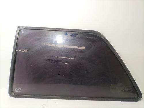 Used Rear left door window Rear left door window 37075324 37075324