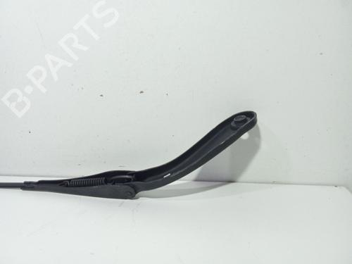 Front windshield wiper arm BMW 3 (F30, F80) 318 d | BP30368608C143