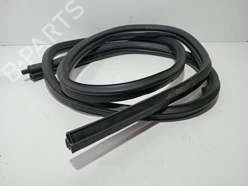 Used Rubber door seal FORD FIESTA VI (CB1, CCN) 1.6 Ti (120 hp) 22750201