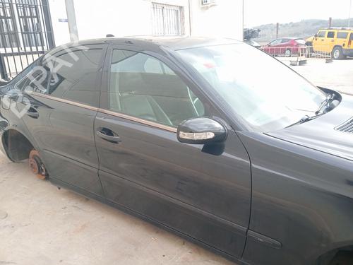 Right front door MERCEDES-BENZ E-CLASS (W211) E 220 CDI (211.006) OM | 646.961