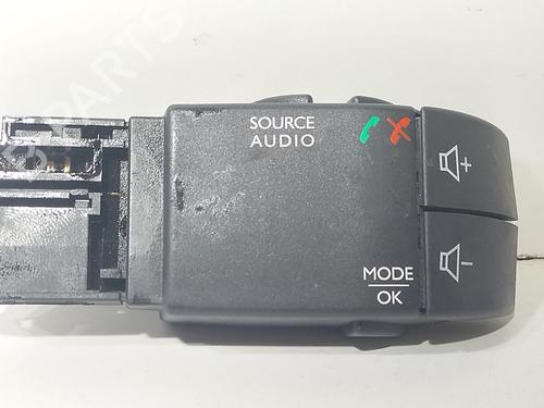 Used Steering wheel controls Steering wheel controls DACIA DOKKER Box Body/MPV 1.5 dCi 75 / Blue dCi 75 (FEJW, FEAH) (75 hp) 34534729 34534729