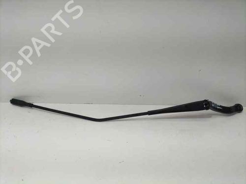 Used Front windshield wiper arm OPEL CORSA E (X15) [2014-2025]  17529082