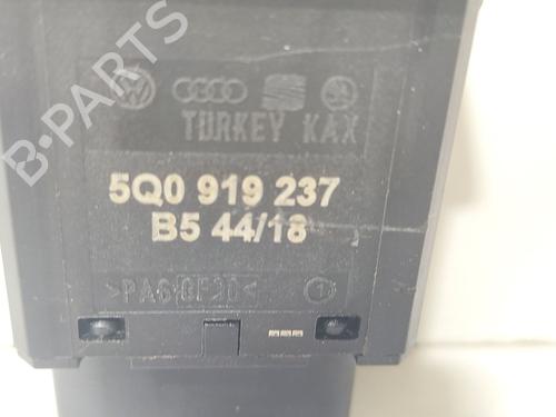 Switch SEAT LEON ST (5F8) 1.0 TSI | BP34518886I30  - Image 6