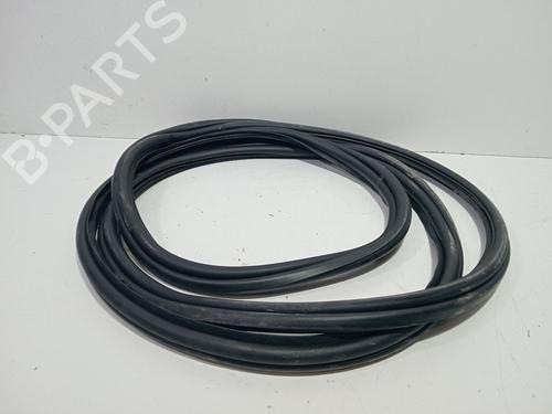 Used Rubber door seal BMW 7 (E65, E66, E67) 745 d (329 hp) 23526754