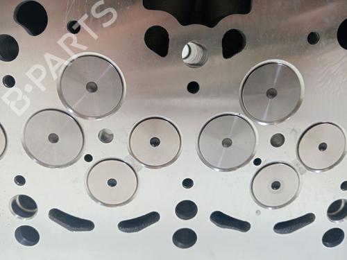 Cylinder head VW TOURAN (1T1, 1T2) 2.0 TDI 16V | BP26190739M5 